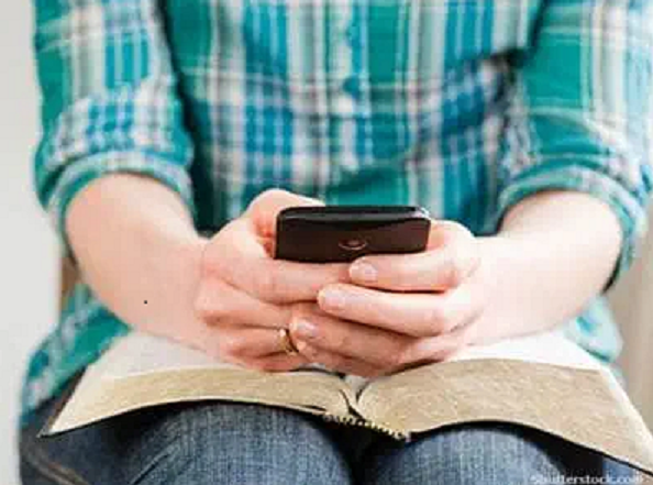 Apakah Teknologi Menjadikan Kita Buta Alkitab